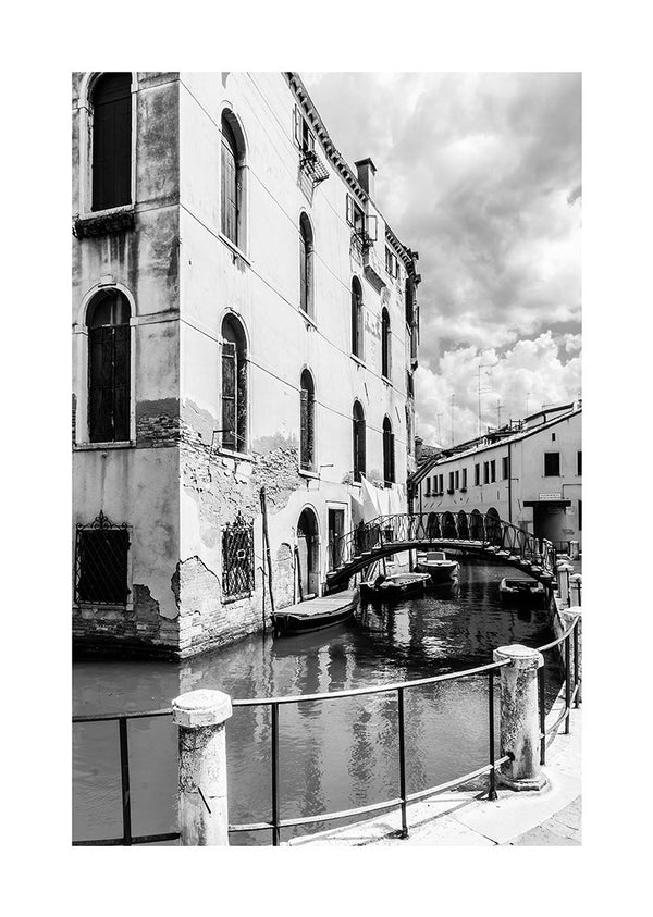 Kanal gennem by poster